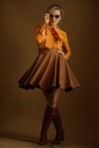 Spódnica Karmelowa. Brązowe spódnice Hultaj Polski, l, bez wzorów, z dzianiny. Za 249,00 zł.