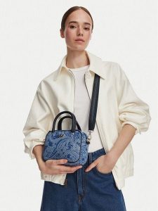 Adidas Torebka Adidas Originals X Liberty London Square Bag KS6941 Niebieski. Niebieskie kuferki ADIDAS, bez wzorów, z materiału, bez dodatków. Za 215,99 zł.