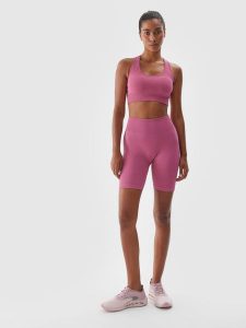 4F Legginsy kolarki treningowe damskie - fioletowe M/L. Czerwone legginsy 4f, bez wzorów, z dzianiny, z podwyższonym stanem, krótkie. W wyprzedaży za 69,99 zł.