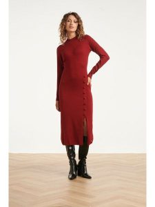 Smashed Lemon Sukienka dzianinowa w kolorze bordowym rozmiar: M. Czerwone sukienki Smashed Lemon, m, bez wzorów, z dzianiny, bez kołnierzyka, bez ramiączek, midi. Za 143,99 zł.