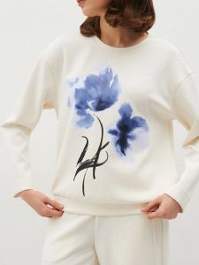 EDITION Bluza w kolorze kremowym rozmiar: 46. Brązowe bluzy EDITION, bez wzorów, bez kaptura. Za 175,67 zł.