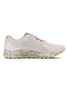 Under Armour Buty "Charged Bandit TR 3" w kolorze kremowym do biegania rozmiar: 38,5. Brązowe buty sportowe Under Armour, bez wzorów, bez zapięcia, do biegania. Za 232,78 zł.