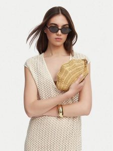 MICHAEL Michael Kors Torebka Shelly 30S6G16C5W Beżowy. Brązowe torebki klasyczne MICHAEL Michael Kors, bez wzorów, z syntetyku, bez dodatków. Za 689,99 zł.