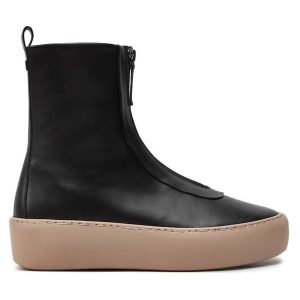 Botki HÖGL. Czarne botki HÖGL, bez wzorów, bez obcasa, na płaskiej podeszwie, bez zapięcia. Za 579,99 zł.