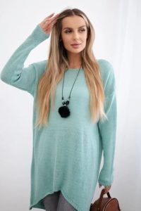 Sweter z naszyjnikiem miętowy. Zielone swetry klasyczne KESI, l, z elastanu, bez kołnierzyka, plus size. Za 154,75 zł.