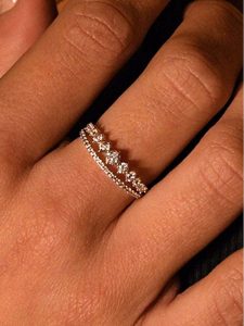 OR ÉCLAT Złoty pierścionek "Ma reine" z cyrkoniami rozmiar: 54. Szare pierścionki OR ÉCLAT, z cyrkonią, złote. Za 1 261,99 zł.