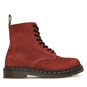 Trapery Dr. Martens. Czerwone buty zimowe Dr. Martens, bez obcasa, bez zapięcia. Za 809,99 zł.