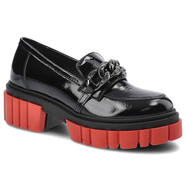 Półbuty damskie Chebello, skóra naturalna lakierowana z gładką cholewką ozdobnym metalowym łańcuchem, czarne, 2789-SCZ-240-PSK-S170. Czarne półbuty CheBello, bez wzorów, z lakierowanej skóry, bez obcasa, na platformie, bez zapięcia. Za 279,00 zł.