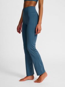 Spodnie legginsy z wysokim stanem dla kobiet Hummel. Brązowe legginsy Hummel, bez wzorów, z elastanu, z podwyższonym stanem. Za 204,45 zł.
