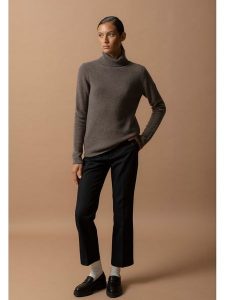 Perfect Cashmere Kaszmirowy golf w kolorze antracytowym rozmiar: M. Czarne golfy Perfect Cashmere, bez wzorów, z kaszmiru. Za 478,99 zł.