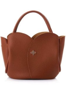 Lucky Bees Torebka w kolorze jasnobrązowym - 29 x 21 x 15 cm rozmiar: onesize. Brązowe torebki klasyczne Lucky Bees, bez wzorów, z materiału, przez ramię, bez dodatków. Za 113,36 zł.