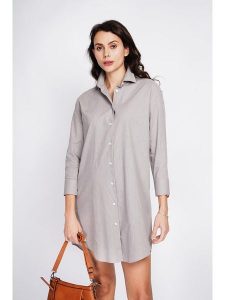 ASSUILI Lniana sukienka w kolorze szarobrązowym rozmiar: 34. Brązowe sukienki Assuili, na co dzień, bez wzorów, ze lnu, bez kołnierzyka, bez ramiączek, mini, proste. Za 195,99 zł.