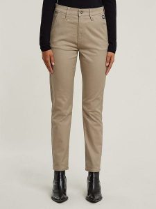 G-Star Spodnie chino w kolorze beżowym rozmiar: W27/L34. Brązowe chinosy G-Star, bez wzorów, z podwyższonym stanem. Za 184,02 zł.