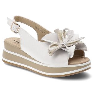 Sandały damskie Filippo, cholewka ze skóry naturalnej zabudowany przód odkryte palce pasek na pięcie z regulowaną klamrą ozdobna aplikacja, białe, DS. Białe sandały Filippo, z aplikacjami, ze skóry, bez obcasa, na koturnie, bez zapięcia. Za 179,00 zł.