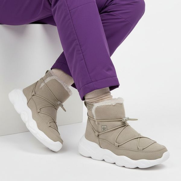 Botki damskie Big Star, cholewka z miękką wyściółką lekkie sznurowanie z regulacją elastyczna konstrukcja dopasowująca się do stopy gruba podeszwa, b. Brązowe botki Big Star, bez wzorów, bez obcasa, bez zapięcia. Za 179,00 zł.