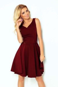 Bordowa Sukienka Elegancka Rozkloszowana na Szerokich Ramiączkach. Czerwone sukienki NUMOCO, l, bez wzorów, z elastanu, eleganckie, bez kołnierzyka, bez ramiączek, rozkloszowane. Za 254,90 zł.