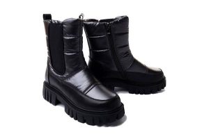 ARTIKER RELAKS 51C0278 czarny, śniegowce damskie. Czarne buty zimowe Artiker Relaks, z gumy, bez obcasa, bez zapięcia. Za 314,90 zł.
