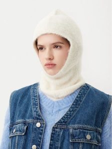 American Vintage Kominiarka Bymi BYM22AH24 Beżowy. Brązowe rękawiczki American Vintage, bez wzorów, z materiału. Za 399,99 zł.