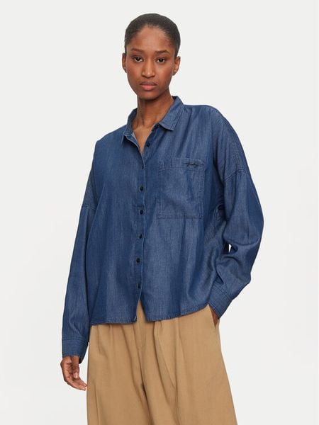 Mustang Koszula jeansowa Ruby 1015420 Niebieski Oversize. Niebieskie koszule Mustang, bez wzorów, z jeansu, bez kołnierzyka, bez ramiączek. Za 199,99 zł.