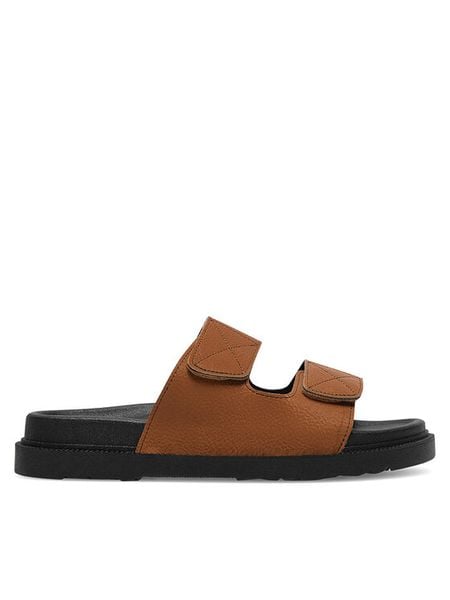 Jenny Fairy Klapki WYL1910-2 Brązowy. Brązowe klapki Jenny Fairy, bez wzorów, ze skóry, bez obcasa. Za 79,99 zł.