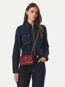 Guess Torebka J5YZ17 WGT10 Czerwony ciemny. Czerwone torebki klasyczne Guess, z aplikacjami, bez dodatków. Za 264,99 zł.