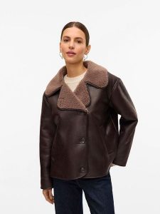 Vero Moda Kurtka w kolorze brązowym ze skóry syntetycznej rozmiar: L. Brązowe kurtki Vero Moda, l, bez wzorów, ze skóry, bez kaptura. Za 250,35 zł.
