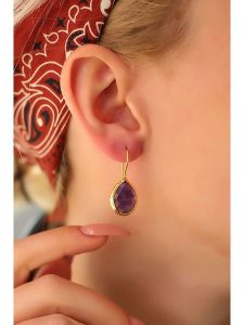 Pierres delicates Pozłacane kolczyki z ametystami rozmiar: onesize. Żółte kolczyki Pierres delicates, z ametystem, pozłacane. Za 46,45 zł.