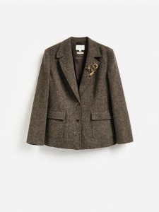 Marynarka z broszkami - ciemnobrązowy. Brązowe marynarki i żakiety Reserved, l, bez wzorów, z tkaniny. Za 359,99 zł.