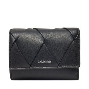 Portfel Calvin Klein. Czarne portfele Calvin Klein, bez wzorów. Za 209,99 zł.