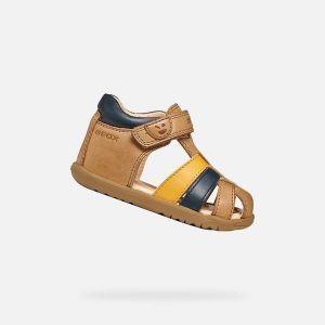 Sandały GEOX B SANDAL MACCHIA Brązowy. Brązowe sandały Geox, bez wzorów, ze skóry, bez obcasa, bez zapięcia. Za 218,99 zł.