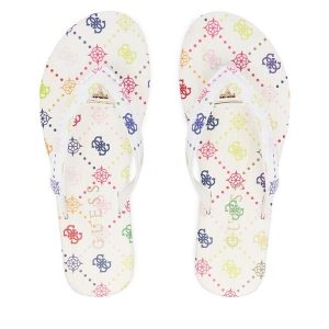 Japonki Guess. Białe klapki Guess, z aplikacjami, bez obcasa. Za 177,99 zł.
