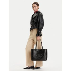Torebka LOVE MOSCHINO. Czarne torebki klasyczne LOVE MOSCHINO, bez wzorów, bez dodatków. Za 683,99 zł.