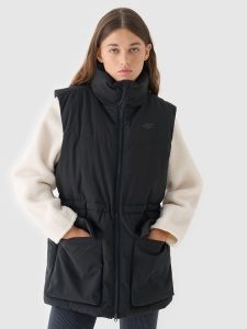 4F Bezrękawnik puchowy z wypełnieniem syntetycznym damski - czarny S. Czarne kamizelki 4f, s, bez wzorów, z dzianiny, bez kołnierzyka, bez ramiączek, bez kaptura. W wyprzedaży za 99,99 zł.