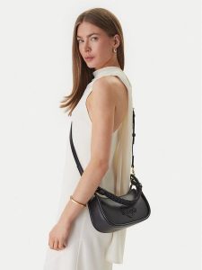 LOVE MOSCHINO Torebka JC4098PP1OLL0000 Czarny. Czarne torebki klasyczne LOVE MOSCHINO, bez wzorów, ze skóry, bez dodatków. Za 667,99 zł.