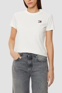 TOMMY JEANS Beżowy damski t-shirt z małym logo, Rozmiar L. Brązowe t-shirty Tommy Jeans, l, bez wzorów, z jeansu, bez kołnierzyka, bez ramiączek. W wyprzedaży za 99,99 zł.