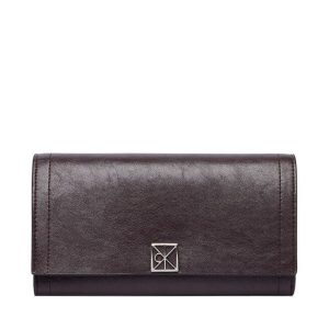 Portfel Calvin Klein. Brązowe portfele Calvin Klein, bez wzorów. Za 329,99 zł.
