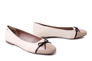 TAMARIS 1-22137-46 430 ivory comb, baleriny damskie. Brązowe balerinki Tamaris, bez wzorów, bez obcasa, bez zapięcia. Za 237,92 zł.