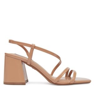 Sandały Nine West. Brązowe sandały Nine West, bez wzorów, bez obcasa, na słupku, bez zapięcia. Za 199,99 zł.