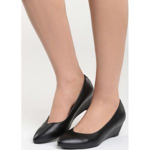 Czarne Czółenka Ripple. Czółenka marki Born2be. Za 69,99 zł.