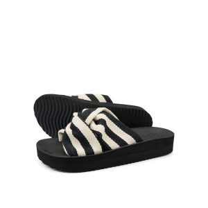 Klapki basenowe damskie Flip Flop Wedgy Twist. Brązowe klapki Flip Flop, bez wzorów, bez obcasa. Za 102,00 zł.