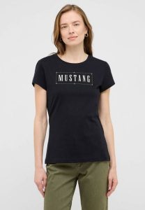 Damski T-Shirt Mustang Style Loa Black Beauty 1016754 4185. Czarne t-shirty Mustang, s, bez wzorów, bez kołnierzyka, bez ramiączek. Za 79,99 zł.