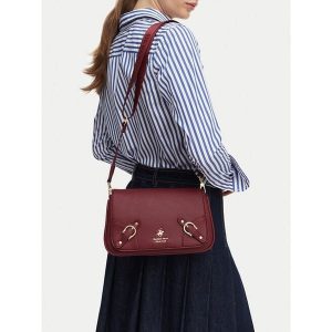 Torebka Beverly Hills Polo Club. Czerwone listonoszki Beverly Hills Polo Club, bez wzorów, bez dodatków. Za 179,99 zł.