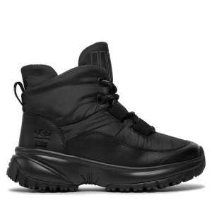 Śniegowce Ugg. Czarne buty zimowe Ugg, bez obcasa, bez zapięcia. Za 819,99 zł.