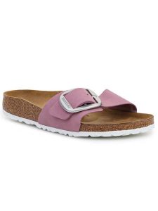 Birkenstock Skórzane klapki "Madrid" w kolorze jasnoróżowym rozmiar: 39. Różowe klapki Birkenstock, bez wzorów, z otwartym noskiem, bez obcasa. Za 439,24 zł.