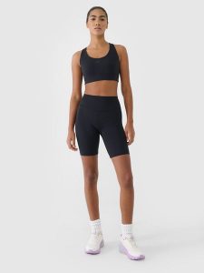 4F Legginsy kolarki treningowe damskie - czarne S. Czarne legginsy 4f, bez wzorów, z dzianiny. Za 99,99 zł.