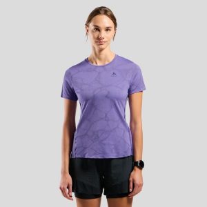 Koszulka damska do biegania ODLO Zeroweight Engineered Chill-Tec. Fioletowe bluzki ODLO, l, bez wzorów, sportowe, bez kołnierzyka, bez ramiączek. Za 368,99 zł.