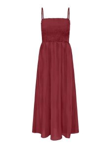 ONLY Sukienka "Nova" w kolorze czerwonym rozmiar: XL. Czerwone sukienki ONLY, xl, bez wzorów, z wiskozy, bez kołnierzyka, bez ramiączek, maxi. Za 79,21 zł.