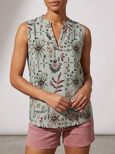 Sublevel Top w kolorze błękitnym ze wzorem rozmiar: M. Niebieskie topy Sublevel, m, bez wzorów, z wiskozy, bez kołnierzyka, bez ramiączek. Za 59,95 zł.