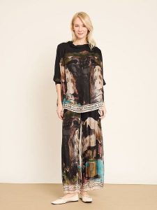 BGN Spodnie w kolorze czarnym ze wzorem rozmiar: 34. Czarne spodnie z wysokim stanem BGN, bez wzorów, z materiału, z podwyższonym stanem. Za 195,99 zł.