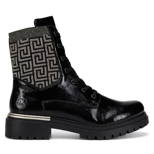 Trzewiki Rieker. Czarne botki Rieker, bez wzorów, bez obcasa, na płaskiej podeszwie, bez zapięcia. Za 389,99 zł.